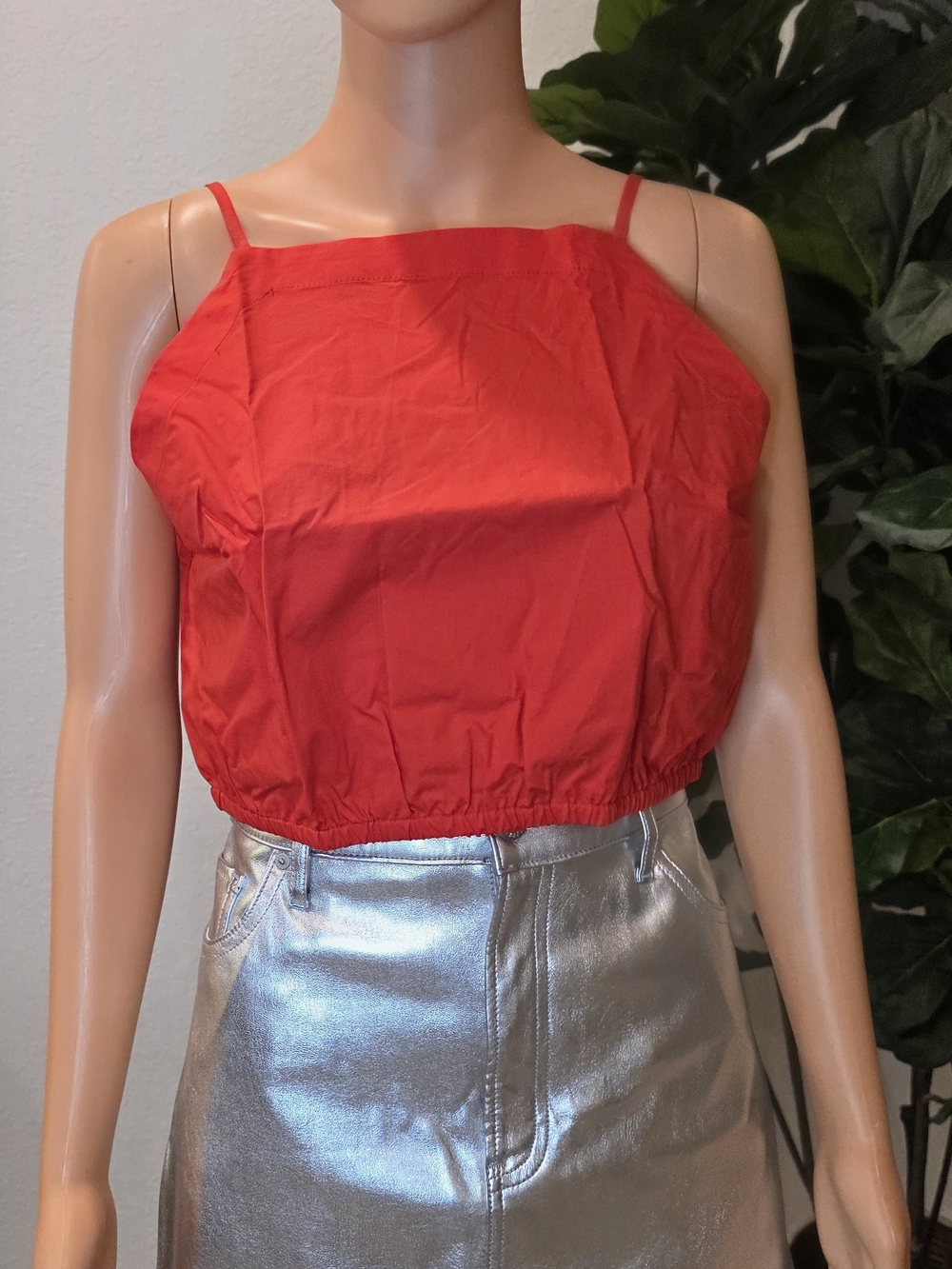 Red Cropped Square-Neck Tank Top - Women